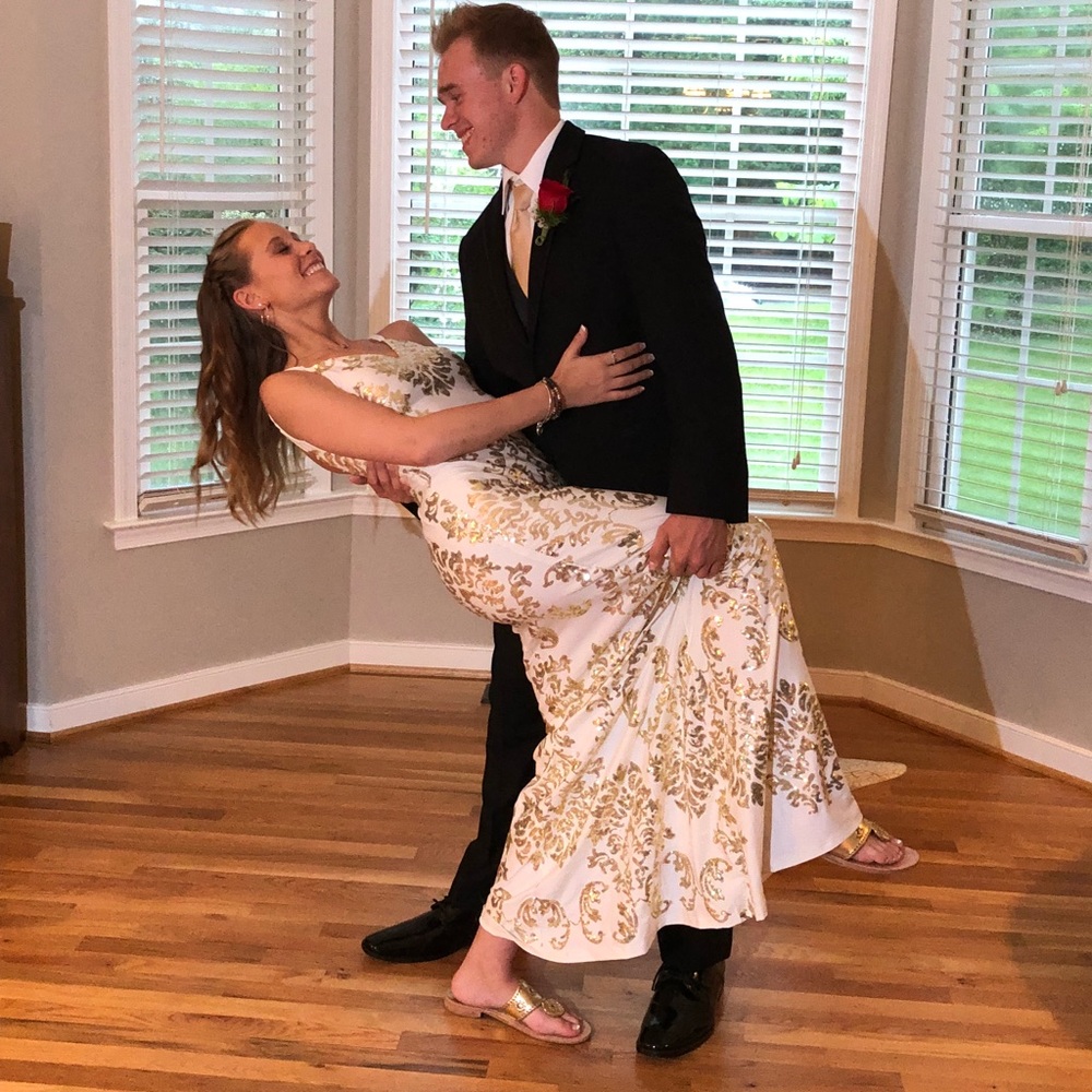 BEAUTIFUL WHITE AND GOLD PROM DRESS WORN ONCE 1/2